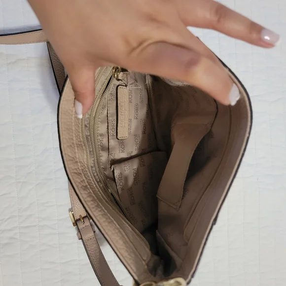 NWT MK Shoulder Convertible 'Hallie' Blush Leather Cross Body Bag - Picture 7 of 10